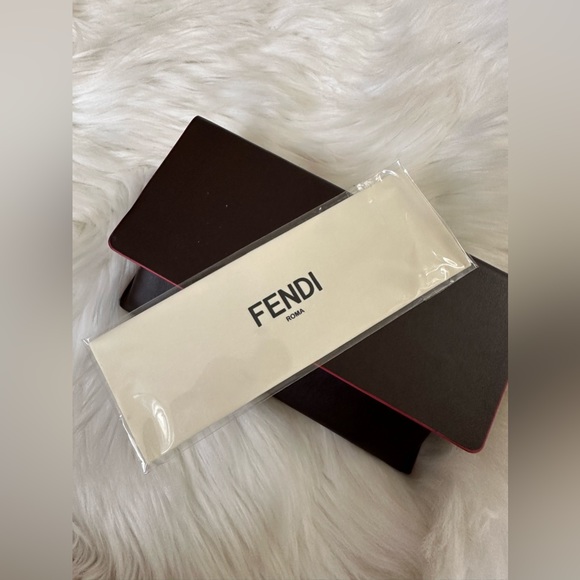 FENDI FF logo acetate sunglasses in Havana print - Picture 12 of 14